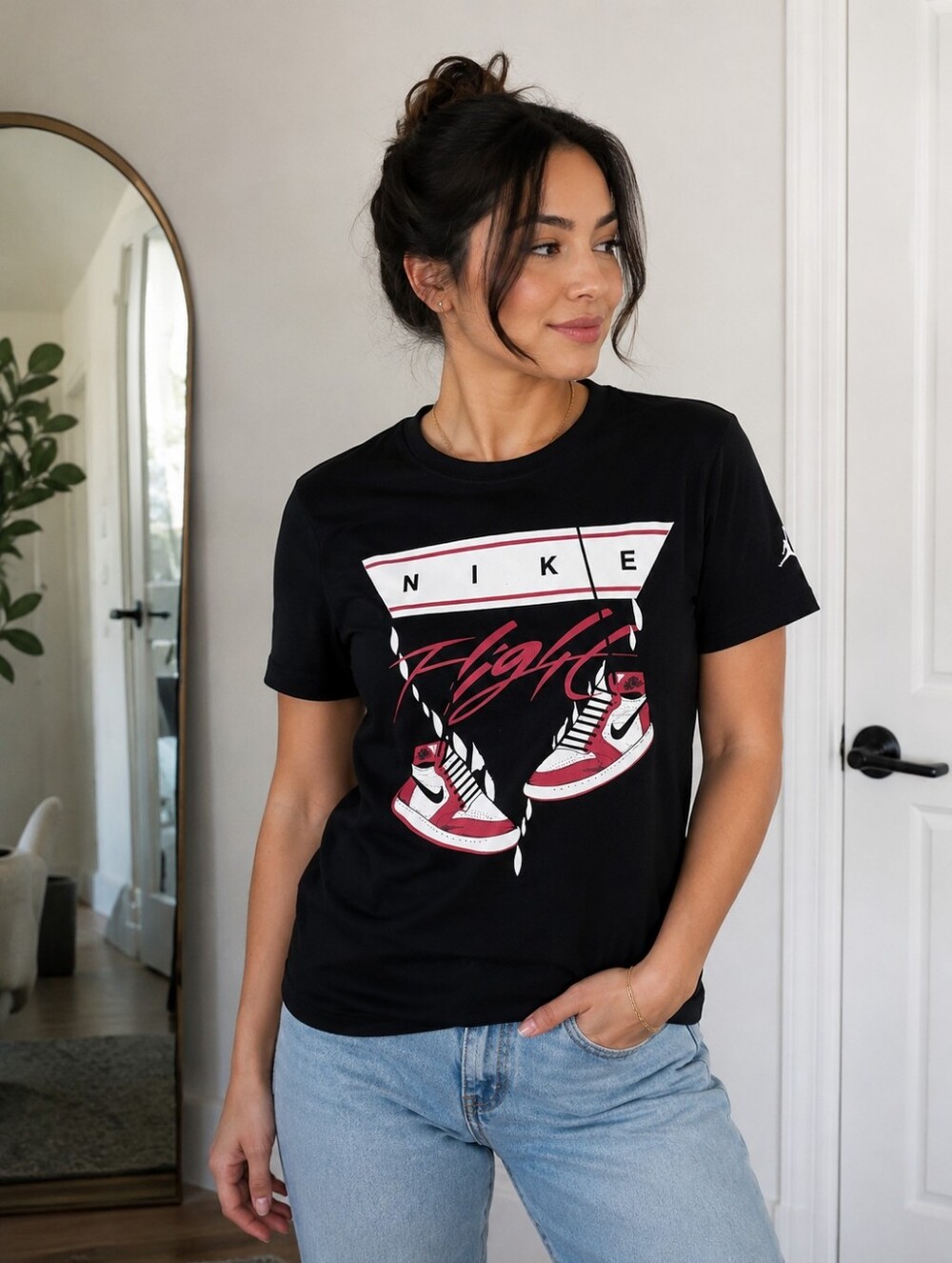 Women's Jordan Nike Flight Graphic T-Shirt Black Red White Size Medium